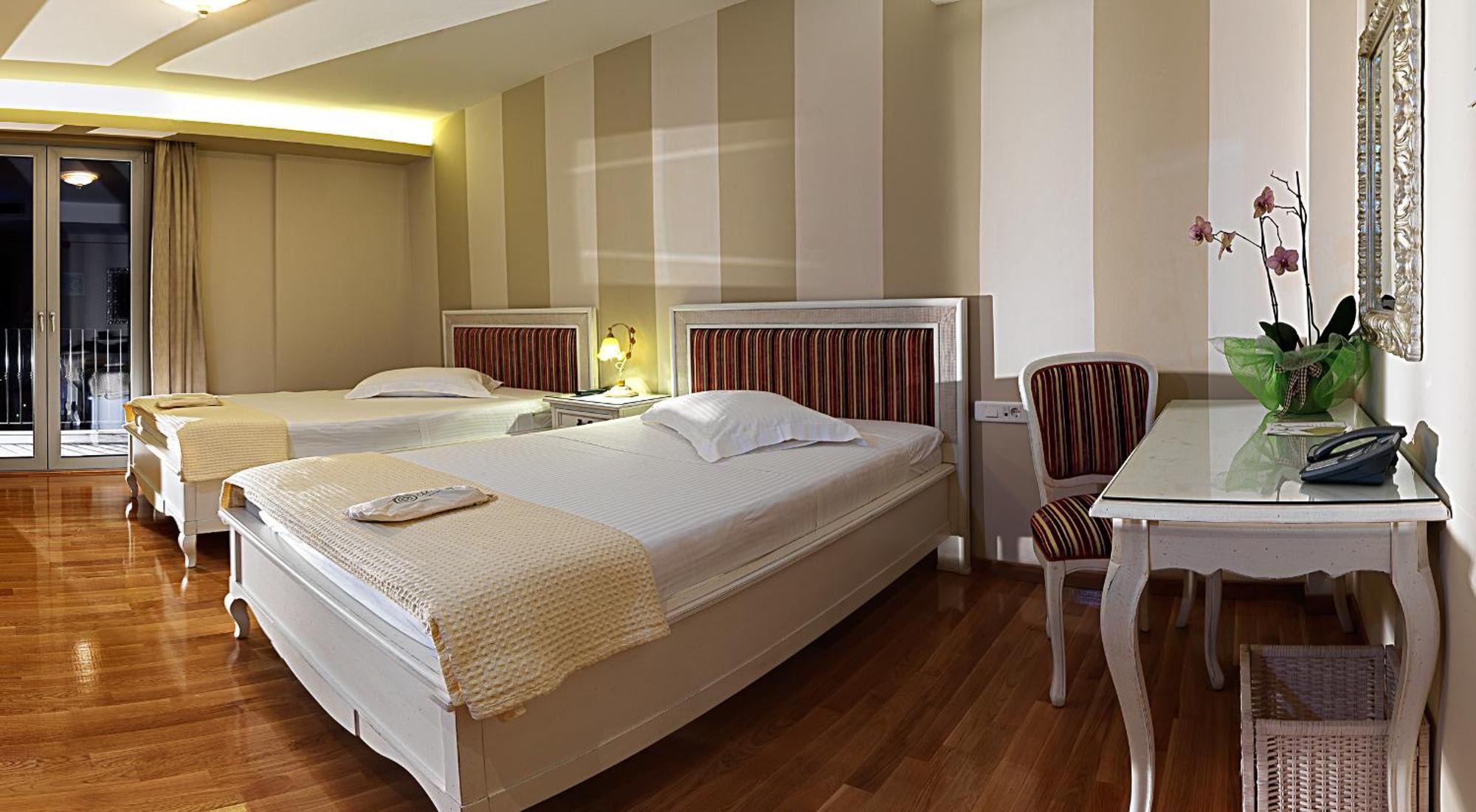 Hondos Classic Hotel & Spa Nestani Chambre photo